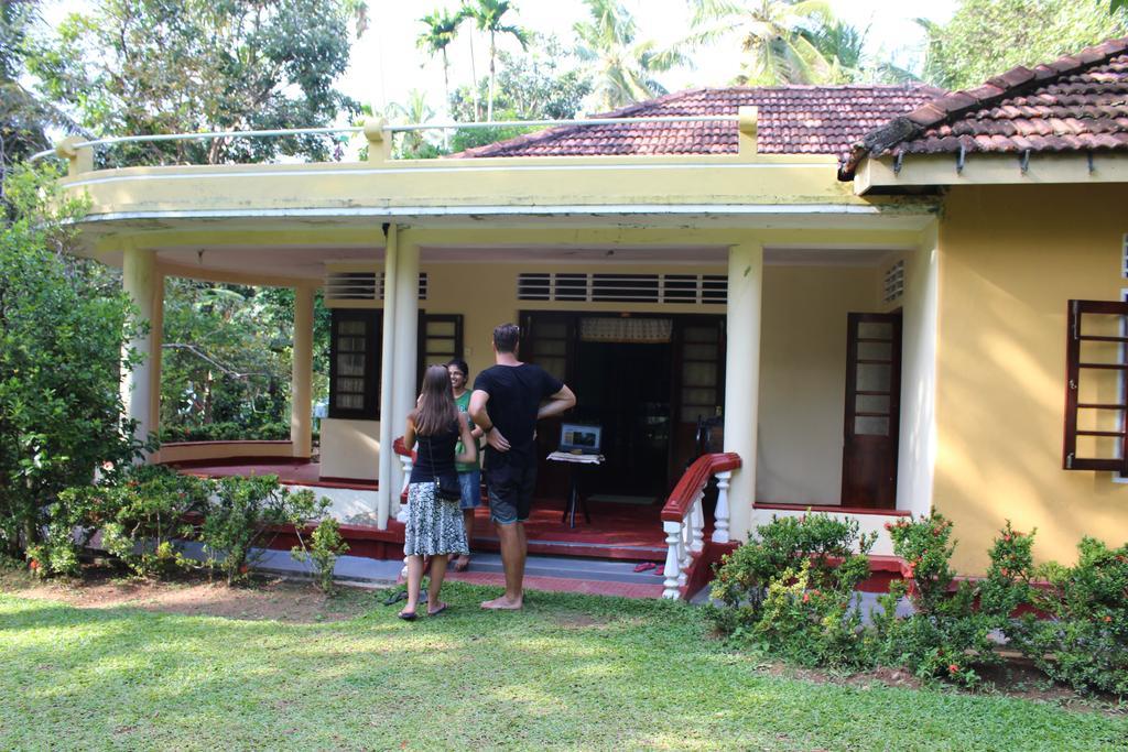 Abberny villa Midigama East Exteriör bild